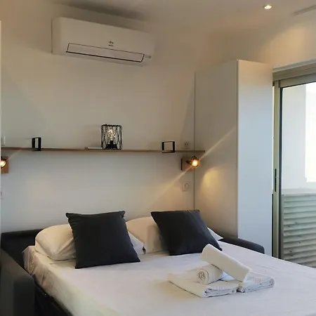 Charming Air-conditioned Studio 